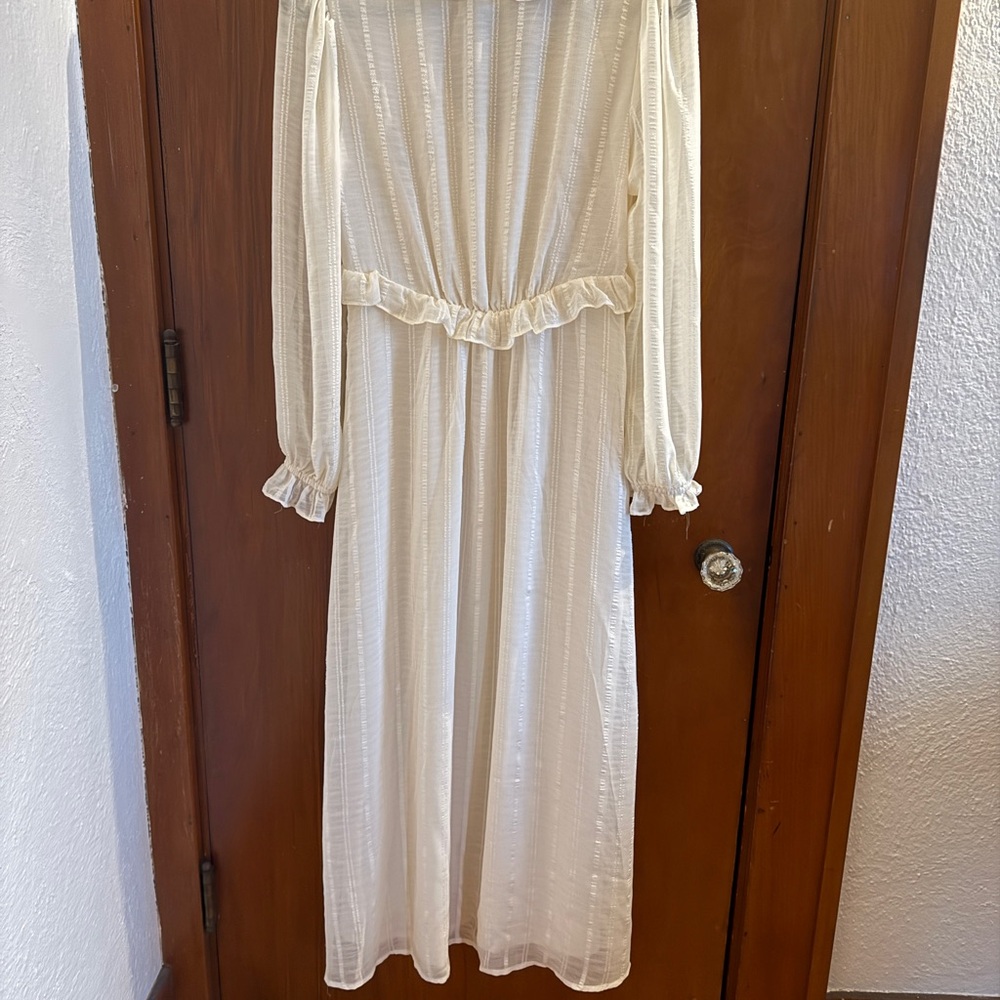 Ivory Ruffle Maxi Dress - Picture 5 of 7